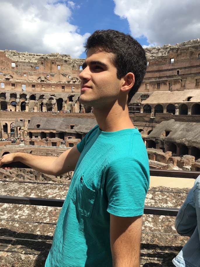 mcbadkarma's tweet photo. não tenho uma foto q presta na minha eurotrip da adolescência https://t.co/ud0nA2Ox1H