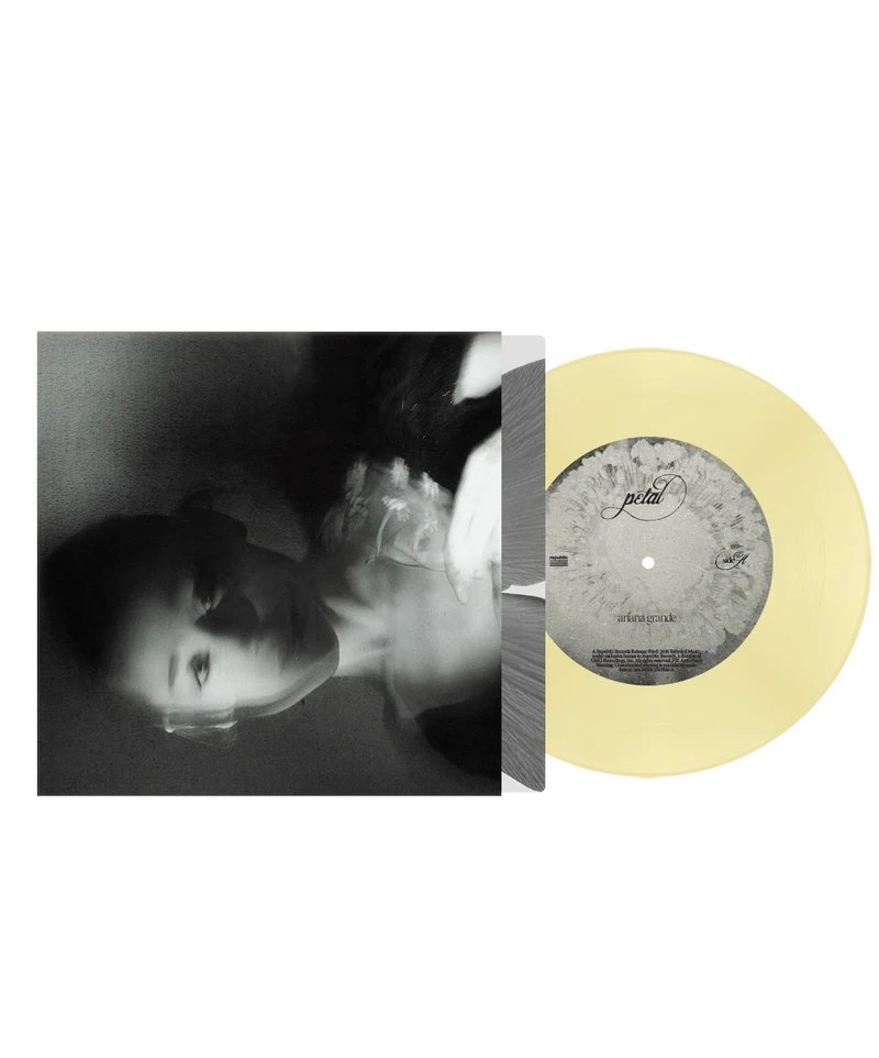 VINYLCORDALERTS's tweet photo. 🆕 | petal — #ArianaGrande

Les vinyles 7" sont maintenant disponibles en précommande sur https://t.co/6V2XWx9ODW 🇫🇷

🔗 Blanc: https://t.co/tWKv4yBObn
🔗 Jaune: https://t.co/aFDK806Ceh

RAPPEL: vous avez -10% en vous inscrivant à la newsletter 🐀 https://t.co/XghMeI53qm