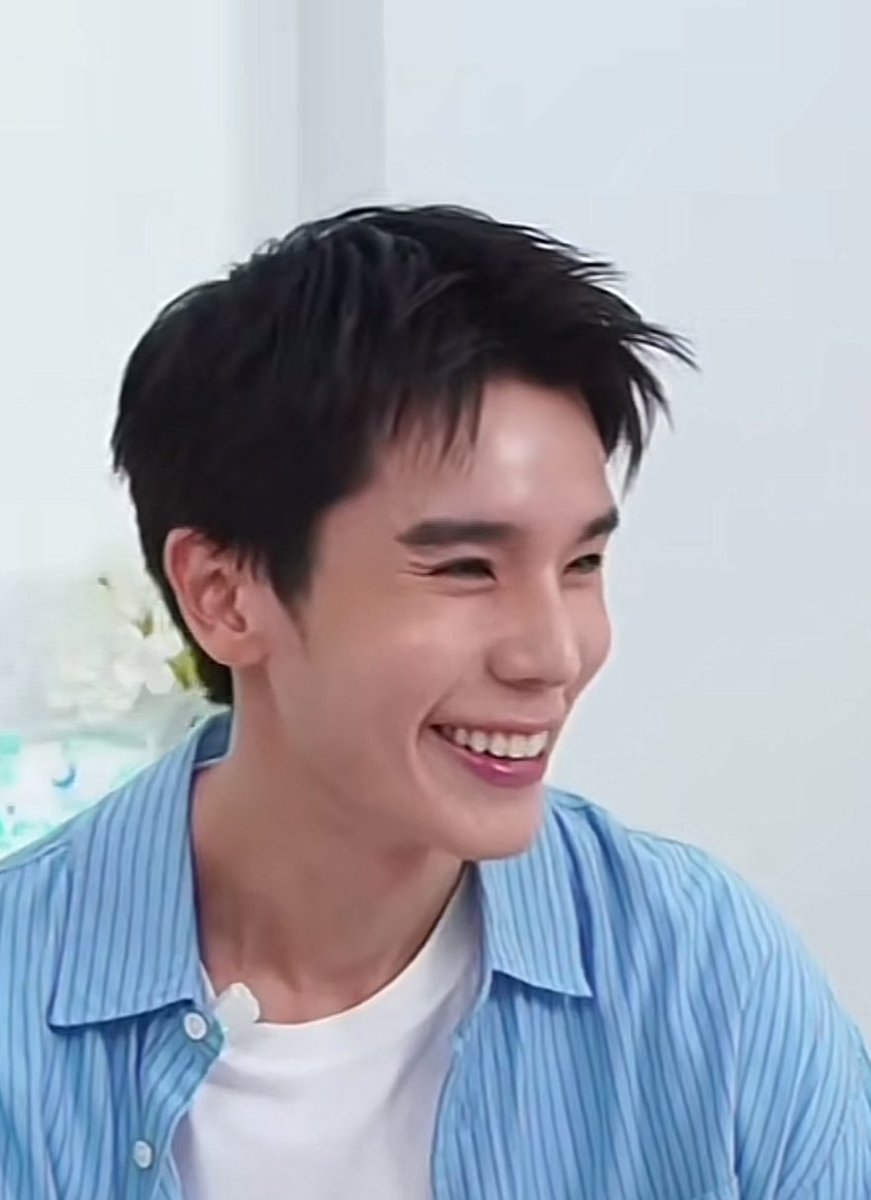 pcybae7's tweet photo. my HANSOME Jimmu #VcarexJimmy https://t.co/xVV1I0tJaP