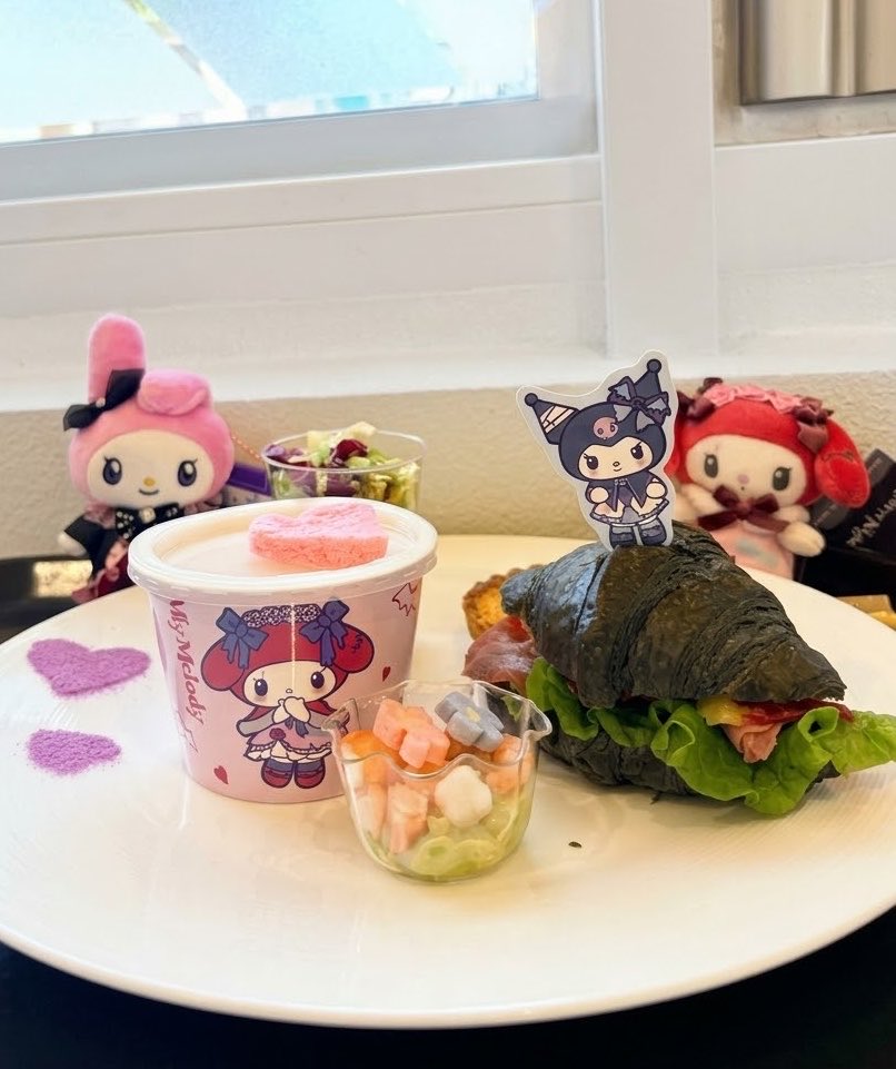 mipimymelody's tweet photo. フードでもメロクロ食べれて幸せ🤤🩷💜 https://t.co/oyypgFRVU7