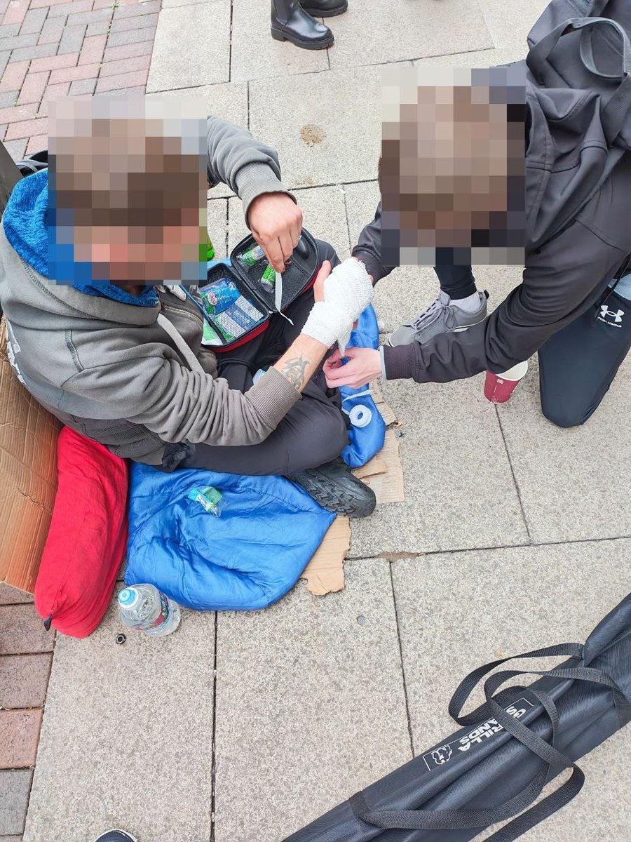 sendthenigshome's tweet photo. @vanhanenist @Steve_Laws_ I dont just post lol. I actively go and help White homeless people while restore willingly allow immigrants around them. I know which id prefer and its not the fake patriot party of restore. https://t.co/XQC7KPuwIx