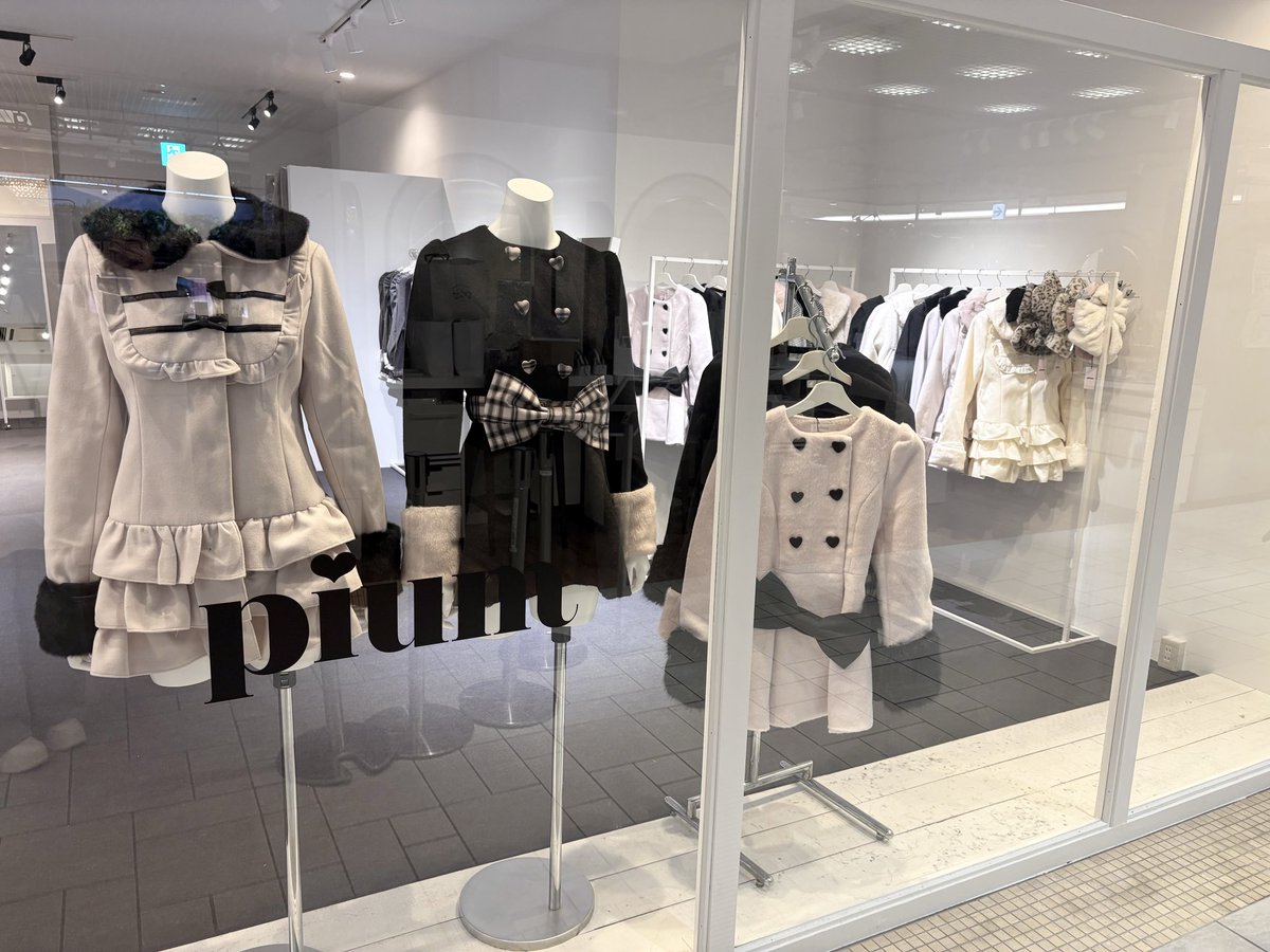 pium__official's tweet photo. ＼ 福岡 POPUP STORE🐇🎀 ／

明日10/10（土）より、福岡ポップアップストアがOPENいたします💒

【開催期間：10/10(土)〜10/12(月)】

皆様のご来場をお待ちしております🎀🤍

※混み合った場合は入店制限させていただく場合もございます。 https://t.co/5eaRsHIHsn