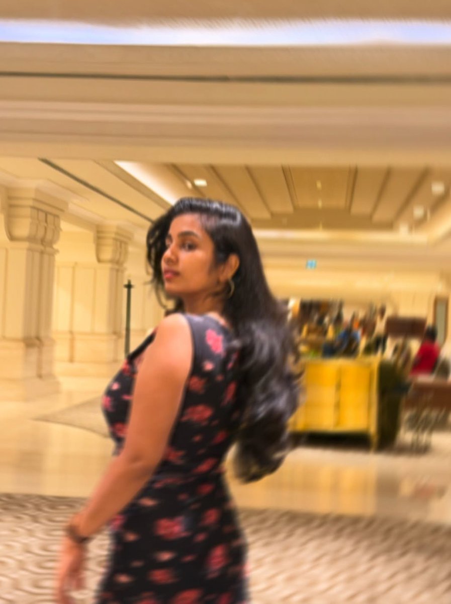 Janani_Venkat_X's tweet photo. Rose tinted evenings 🌹

Thread 🧵 https://t.co/raJFz6mCwU