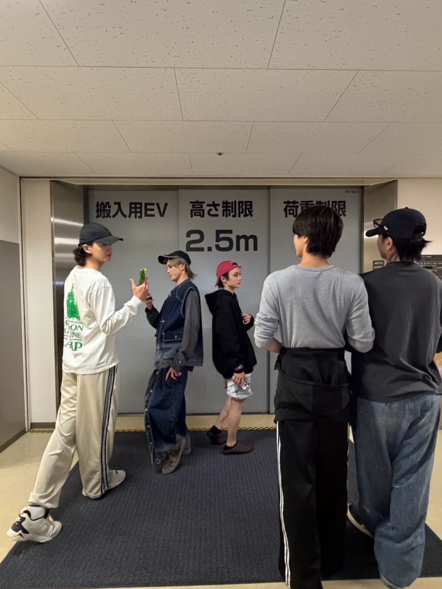 aibatchi's tweet photo. 新テニミュ、本日も素晴らしい公演でした。ご観劇ありがとうございました。 https://t.co/87PrRtoG1X