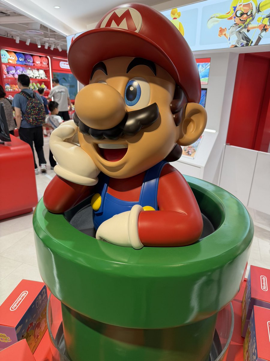 nao914tra's tweet photo. 食後は新光三越と周辺を散歩🚶‍♀️

ポケモンセンター台北は、
残念ながら整理券の配布が
終了していて入れず😭

でもお隣のNintendo TAIPEIに
は無事入店できました！🎮✨

今回はミッチェルくんを
お迎えしました🐰💕 https://t.co/Pw9Qy0tylJ