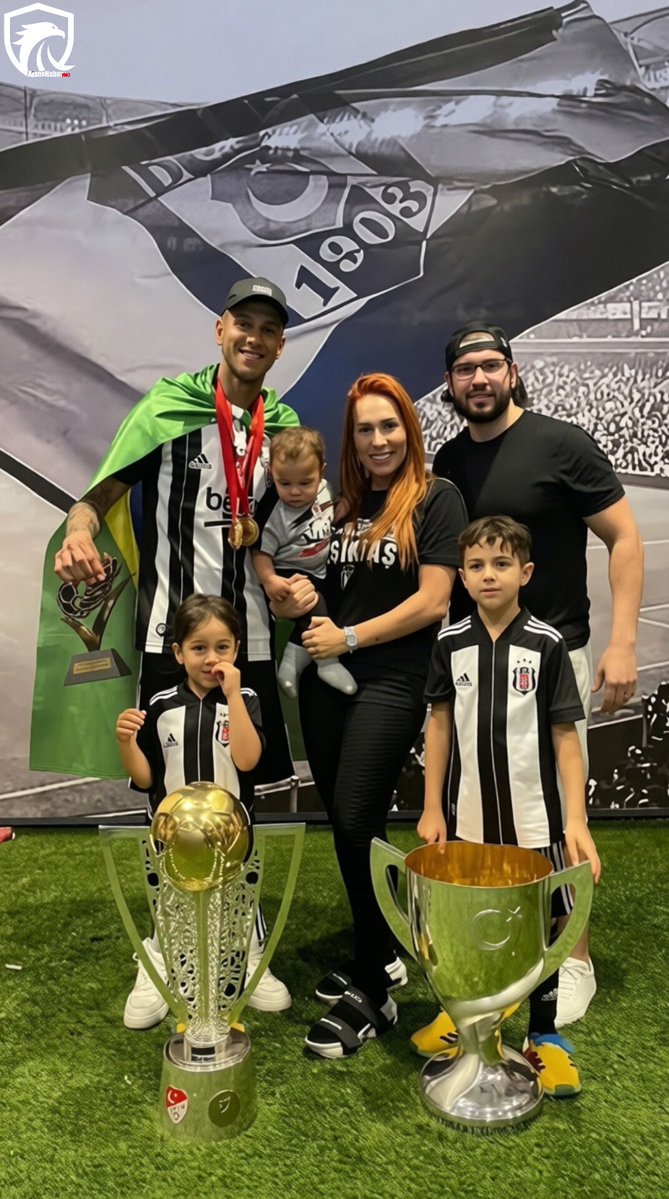 AjansHaber_1903's tweet photo. 🗣️🎙️Josef de Souza: 

"Teknik direktörlük için kursa gidiyorum. Önce B lisansımı, sonrasında A lisansımı alacağım. Bir veya bir buçuk yıl içinde Türkiye’de bir alt lig takımında antrenörlük yapacağım. Sonrasında inşallah büyük bir kulübe, Beşiktaş'a gideceğim." https://t.co/NF1TCQ2xtZ