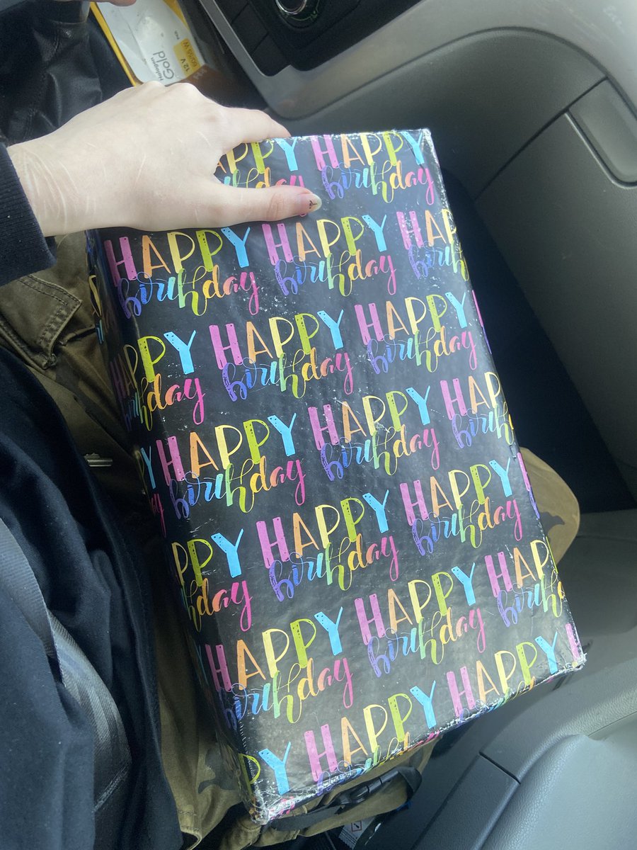 frvrnihilistic's tweet photo. i got the package from Issy and Vivi❤️❤️ im holding something that was in my girlfriend's hands.. its making me feel so nice but then oh god i want janfeb already.. https://t.co/5fMaXWGkuU