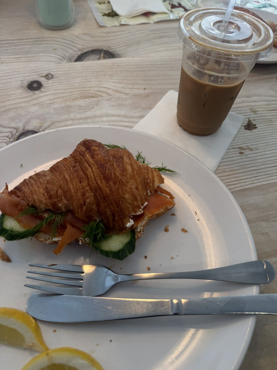 octbernostalgia's tweet photo. Notice how they didn’t recall delicious little salmon croissants https://t.co/bdVVqKjiZZ