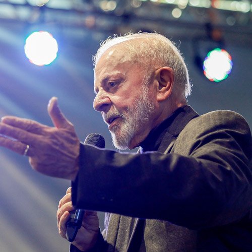 centralreality's tweet photo. Raphinha demonstra apoio a Lula no 2° turno das Eleições 2026. https://t.co/2TvfQQRqbI
