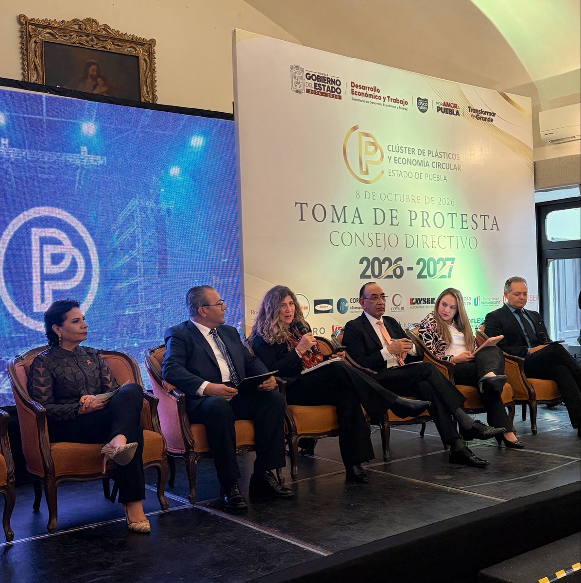 BetyManrique's tweet photo. ♻️ Muchas felicidades a Silvia Ávila y a todo su Consejo Directivo por la toma de protesta del periodo 2026-2027 del Clúster de Plásticos y Economía Circular de @canacintrap 

Gracias por la invitación a formar parte del panel inaugural. 🌱🤝 https://t.co/FkVtbfIICt