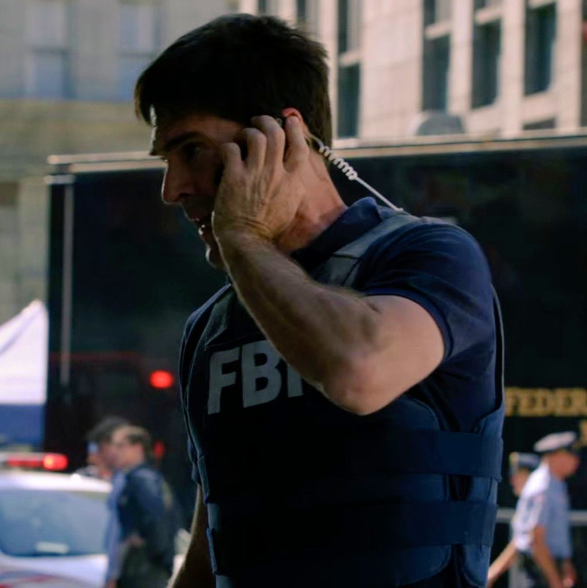DrReidSupremacy's tweet photo. "I asked grok" "I asked chatgpt" yeah, well, I asked supervisory special agent Aaron Hotchner and he told me the unsub is likely a white male in his early to mid 30s. https://t.co/MMUm7rE0GG
