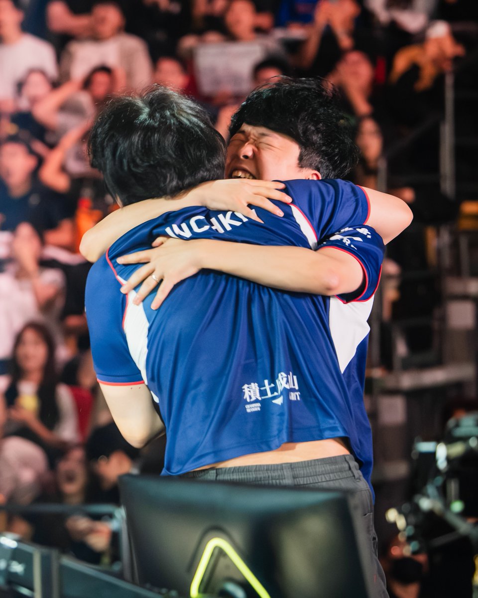 vctpacific's tweet photo. Swipe to see @staxVLRT's smile get bigger ➡️ https://t.co/ECfQYYpZIv