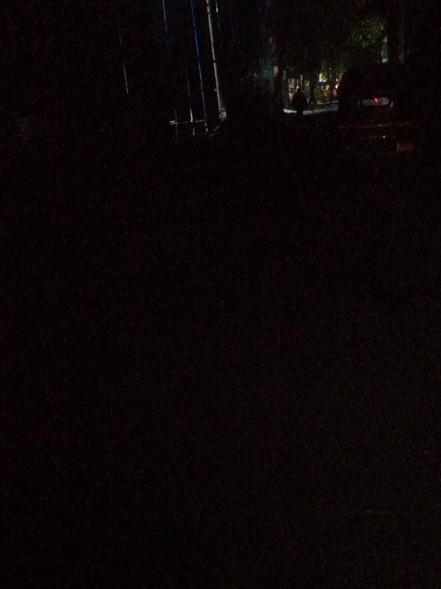 viren_0099's tweet photo. @mybmcWardT @MulundMatterz @BJPinMulund @mulund_info @eemulund @MulundMumbai 

No street light today in mulund west
Very very dark on all street 
Junction of vp road and Kasturba road https://t.co/50q2Chk2B5
