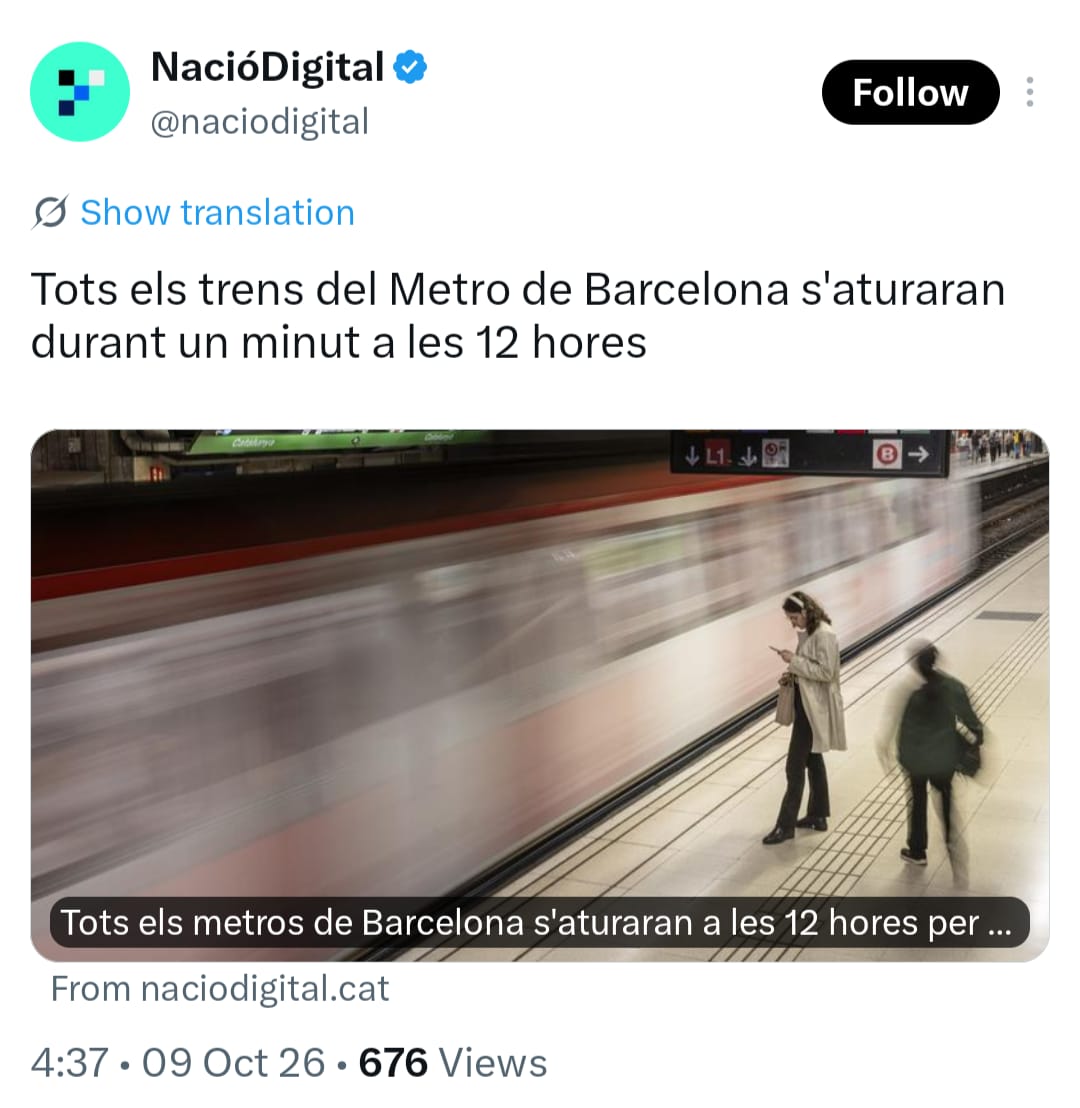 meritxellbrown's tweet photo. Un país que atura els trens per la mort natural d'una iaia de 87 anys és un país fallit, un meme, una república bananera de dibuixos animats.

Fugiu! https://t.co/v3nnAVaaxc