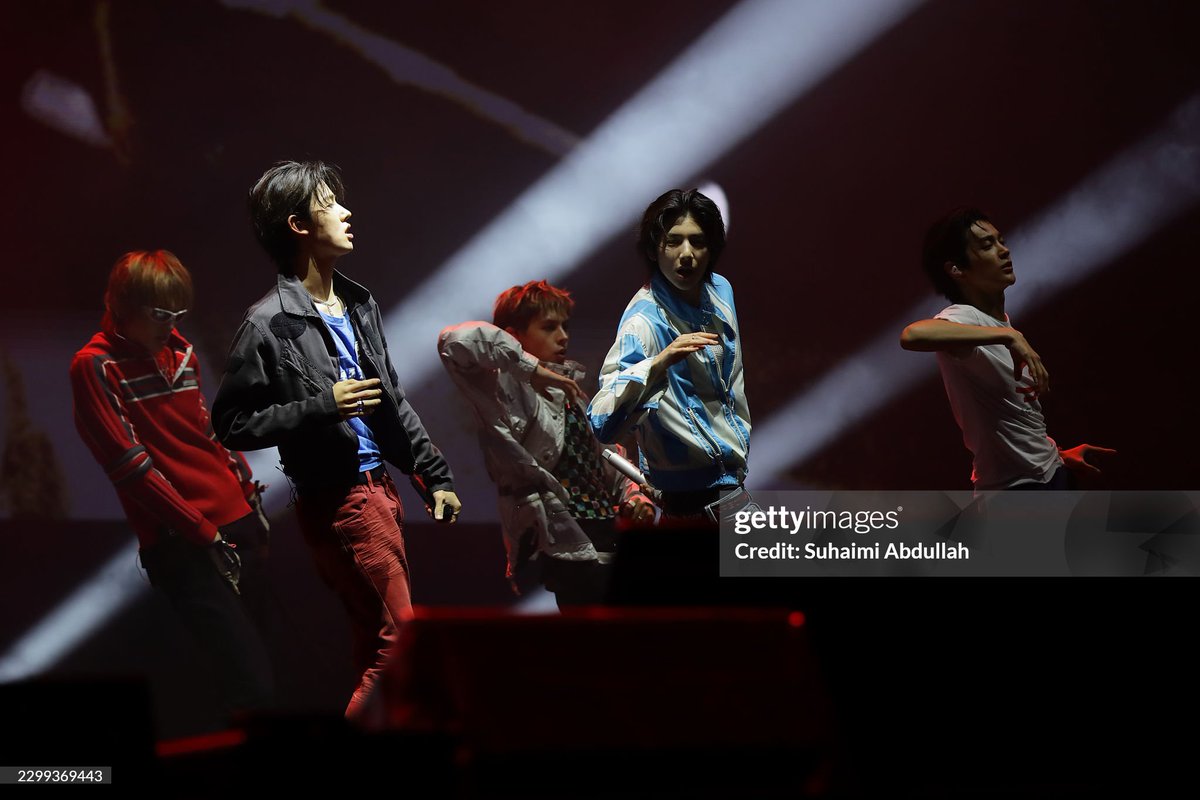 zhaoyufancokr's tweet photo. CORTISʼ performance at the Formula 1 Singapore Grand Prix📸

#CORTISatF1
#PadangStageWithCORTIS
#코르티스_F1들지마_REDflag #CORTIS https://t.co/LASEgIQD7s