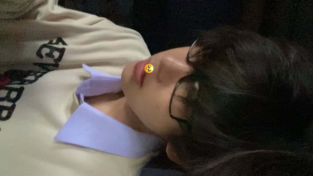 redl9n's tweet photo. ใครอายุต่ำกว่า18ห้ามเม้นนะอีดอก https://t.co/jOAJZOKHnI