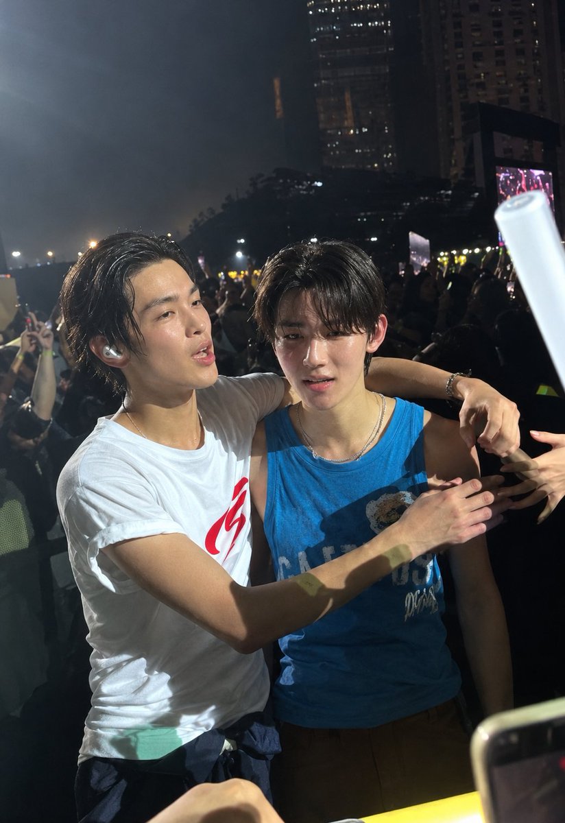 seansorbit's tweet photo. Eom and ahn. CRAZY🫯 https://t.co/vDrH0Hua8R