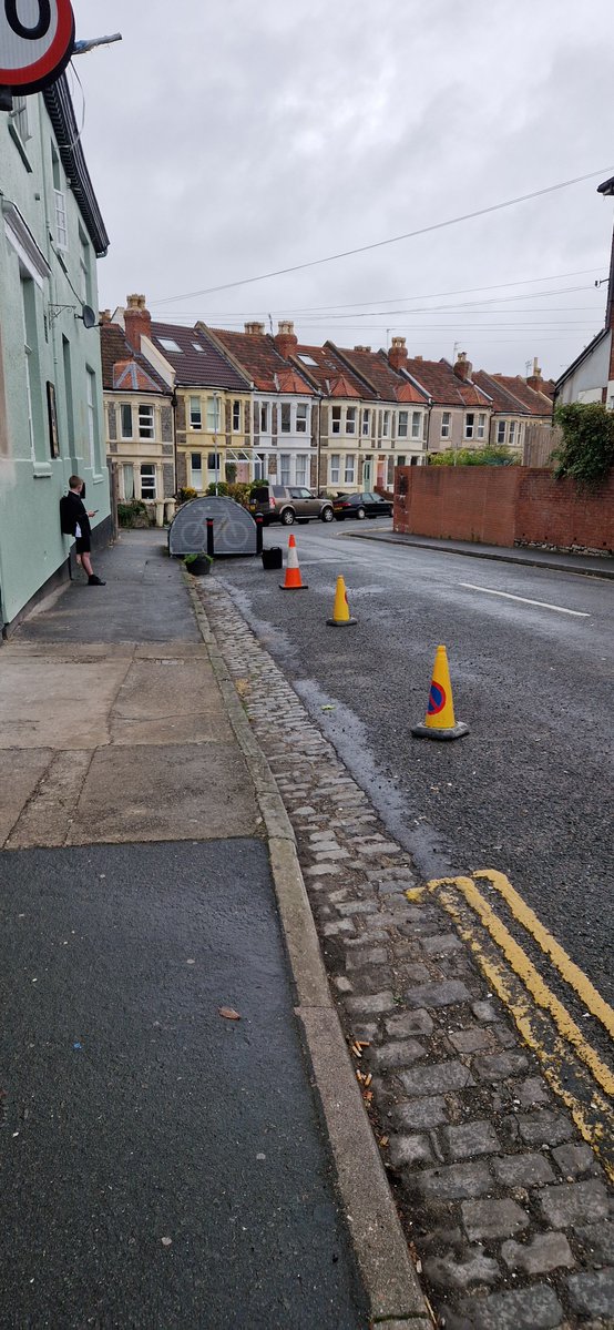 Totterdown_'s tweet photo. Oh @BristolCouncil please come pick these cones up. Not sure the pub is allowed to cone off the road so their staff can park.  They have a huge car park too.
#Bristol
#Knowle
Location outside George pub A37 Knowle https://t.co/LjOOZRvrID