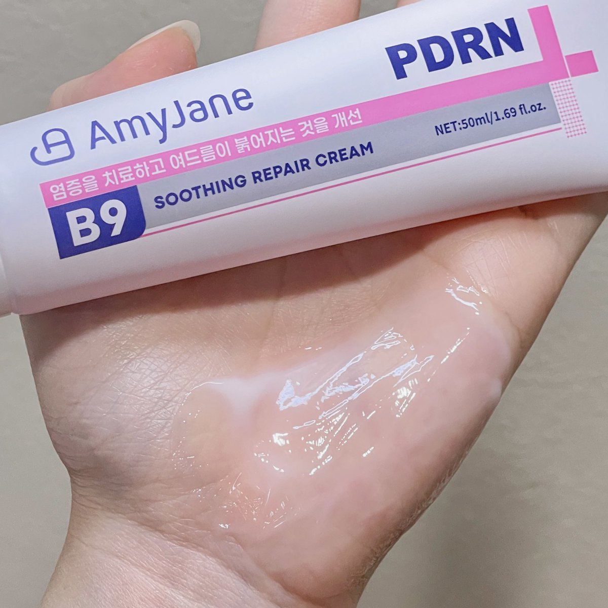 anne_nosorus's tweet photo. ป้ายยามอยส์กู้ผิวของAmyJane ก่อนหน้าใช่มาส์กหน้าแล้วติดใจมากๆตอนนี้ลอง PDRN แล้วคือเนื้อดีมากๆๆๆ เหมาะกับคนผิวแห้ง ผิวแดง ช่วยปลอมประโฟมและฟื้นฟูในหลอดเดียว✨💧 เนื้อบางเบาสุดๆสบายผิวไม่เหนอะหนะ ใช้ได้ทั้งเช้า-เย็นเลยต้องไปลอง
#B9PDRN #มอยส์กู้ผิว https://t.co/OTAT6Et1az