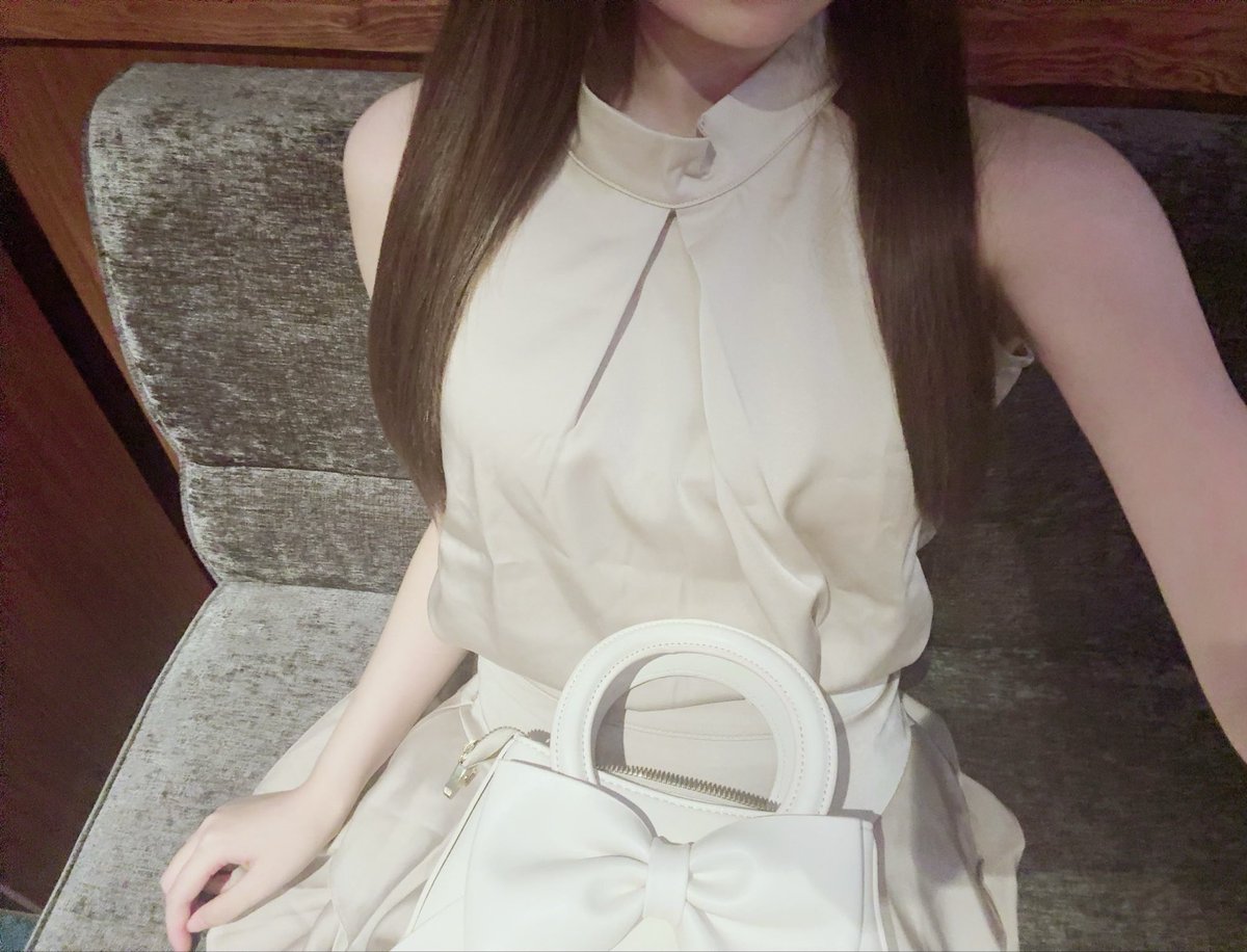 iwyc2r's tweet photo. スナ系がこぞって着てる服 https://t.co/SKUh0uYezK