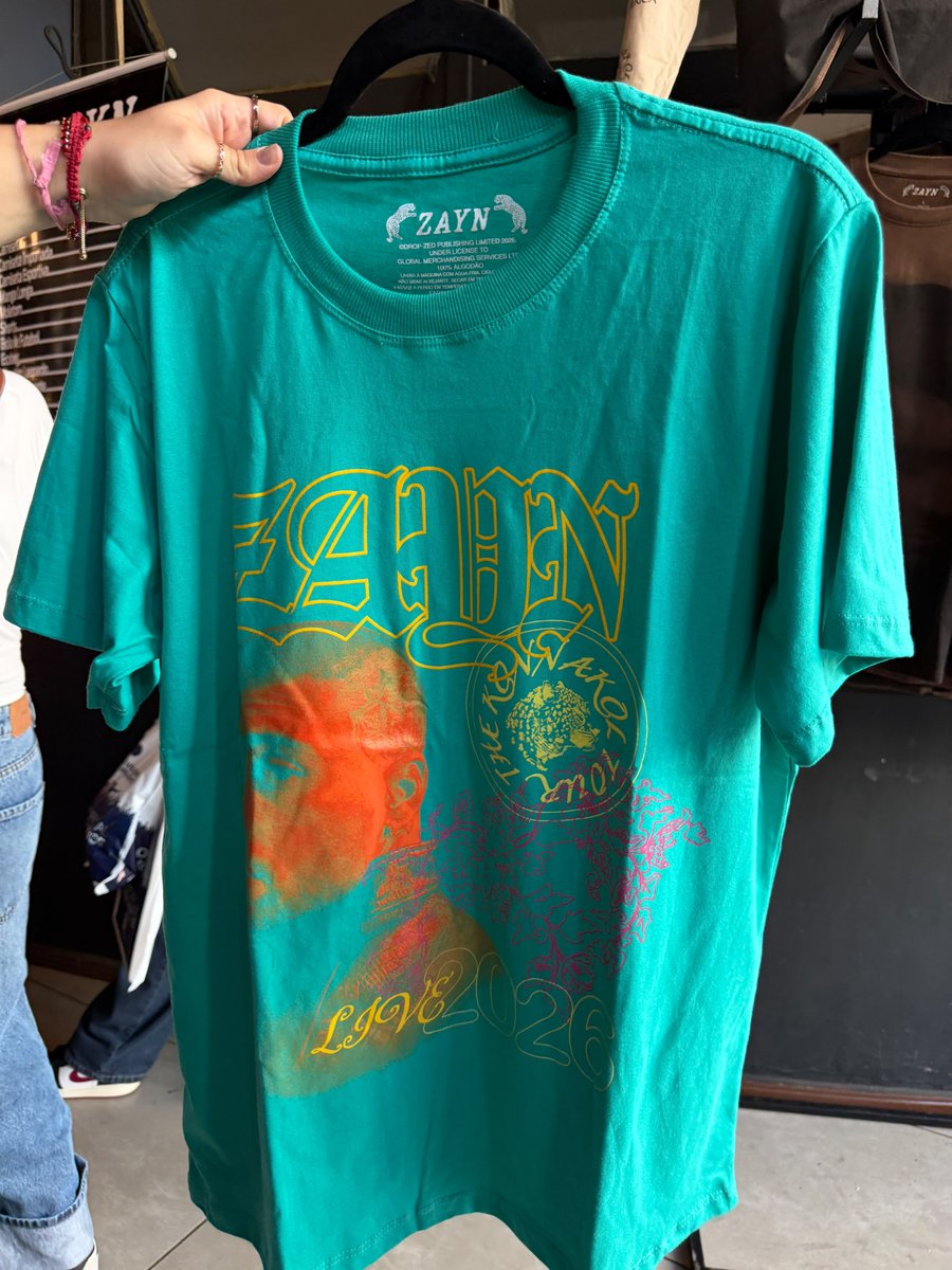 ZaynSquadBrasil's tweet photo. A CAMISA EXCLUSIVA DO BRASIL! 🇧🇷 https://t.co/MbBTqY42lh
