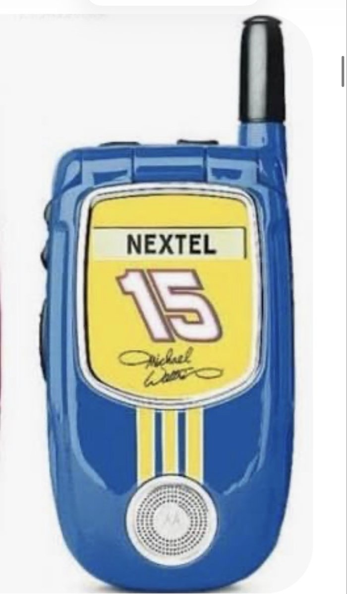 john_arnaz's tweet photo. @elonmusk @chamath How far back will the phones work ?   I might dig this out of the shed. https://t.co/iaQnhf3X1x