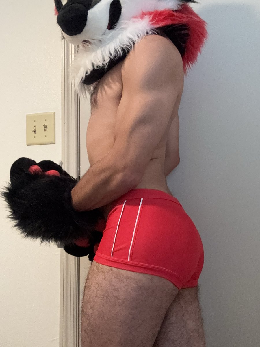 redraccastro's tweet photo. Not a jocktober post, just trying out my new speedo https://t.co/uk9alWo2wZ