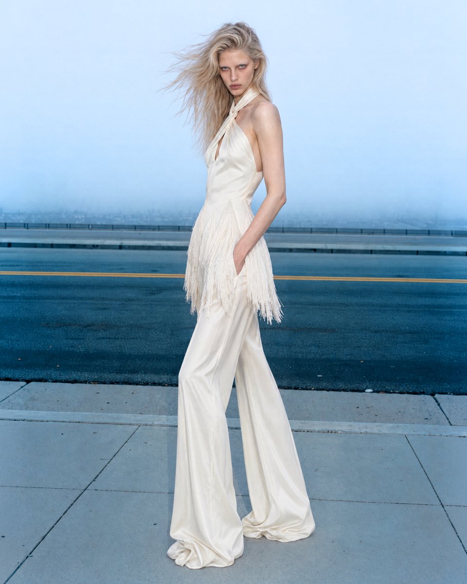 DAVIDKOMALONDON's tweet photo. Introducing Spring-Summer 2027 Collection.
View all images and learn about the inspirations behind the collection at https://t.co/mW2PGn7Hvs https://t.co/neR2AkqUc7
