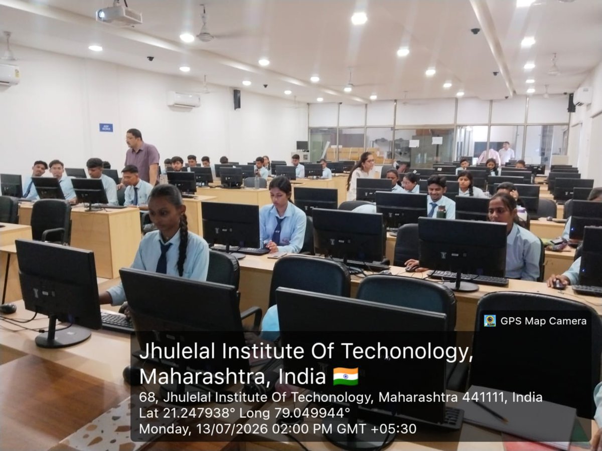 PythonAcademy's tweet photo. Taught “SQL with Vibe Coding” to Electronics students at JIT Nagpur 🚀
Oracle on GitHub Codespaces, WHERE/GROUP BY/HAVING/JOINs, Python + SQLite/Oracle, prompt engineering, and HackerRank stars ⭐
#SQL #Python #VibeCoding https://t.co/heiefbeoTg https://t.co/drIFHaHEQU
