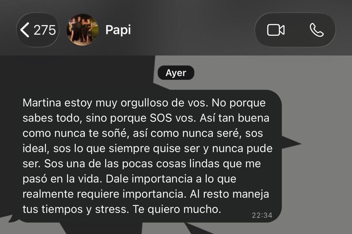 pacmanenelpapoi's tweet photo. ayer desaprobé un parcial y hasta pensé en dejar la carrera pero mi papá me recordó que Tengo papá ✌️ https://t.co/rvvU6nHJVu