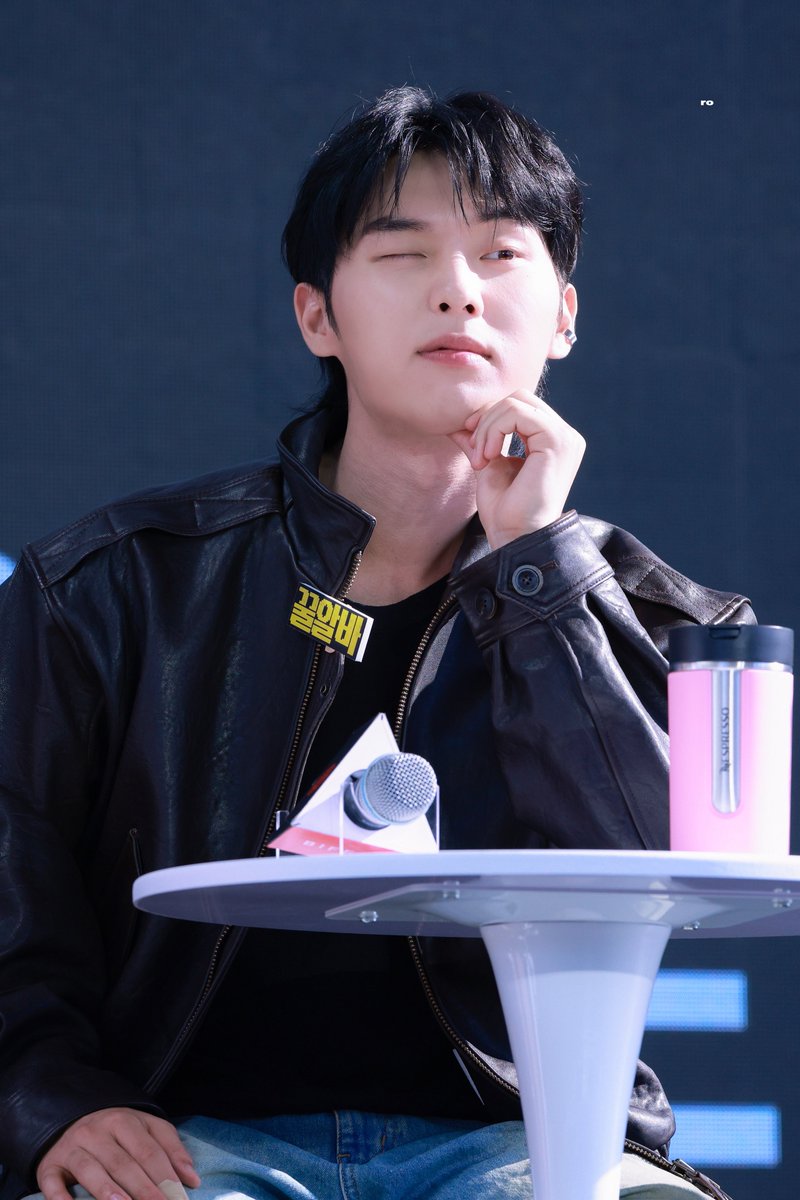 rokzfu's tweet photo. 261008 꿀알바 오픈토크 #최현욱 https://t.co/WMSBSrr3VX