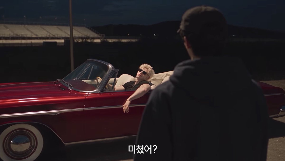 calebWhitmore_'s tweet photo. 아 브레이크원 연하 연상이랑 첫 데이트 겸 드라이브 꾸밈 수준 봐 빨강 클래식 오픈카에 개밤티 선글라스 밤 11시에 미쳤나 연상은 시커멓게 죄다 꽁꽁 싸매고 나왔는데 ㅋㅋㅋㅋㅋㅋㅋㅋㅋ https://t.co/ZjkmQCZ496