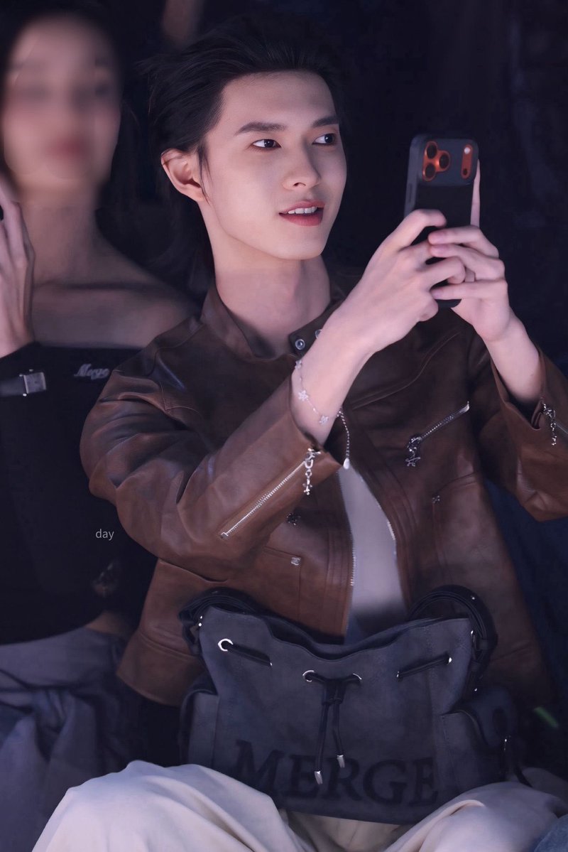 dayday__j's tweet photo. 파벨 나올때 푸😆🥹

PPV BIFW26 SIAM PARAGON

#SiamParagonBIFW2026xPoohPavel
#ppoohkt @ppoohkt https://t.co/iQY9C7tsXX