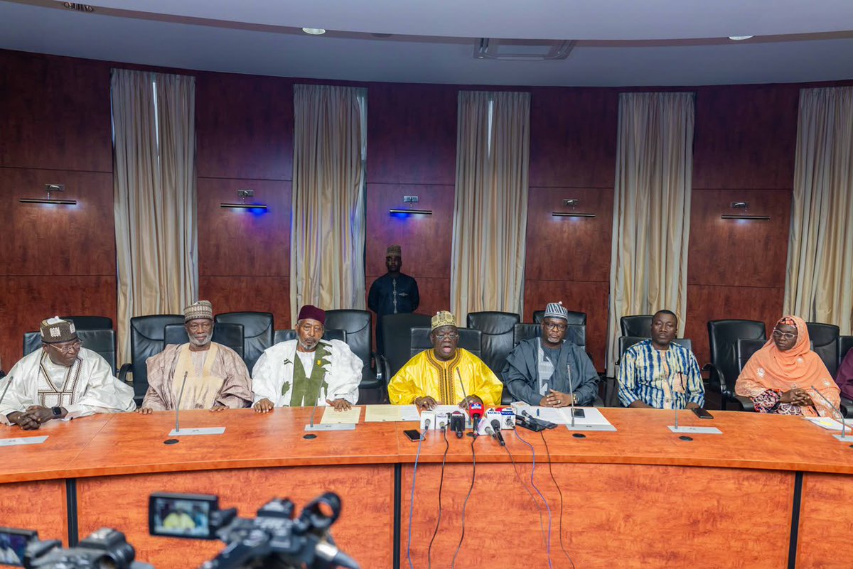 ubasanius's tweet photo. I received a delegation from the Sir Ahmadu Bello Memorial Foundation, led by its Chairman, Board of Trustees, His Excellency, Chief Servant Mu’azu Babangida Aliyu, OON, CON, at Sir Kashim Ibrahim House, Kaduna.
 
I appreciate the Foundation’s commendation of our administration’s efforts to advance peace, stability and development. This recognition strengthens our resolve to sustain inclusive governance, deepen public trust and ensure that progress reaches every community.
 
The delegation also acknowledged the land allocated by the Kaduna State Government for the proposed Arewa Unity University. We regard this initiative as an investment in knowledge, human capital and the bonds that unite Northern Nigeria. Education remains indispensable to widening opportunity and equipping successive generations for responsible leadership and productive citizenship.
 
I gratefully received the Foundation’s condolences on the passing of a great son of our dear state, Malam Nafiu Baba Ahmed, mni. Our discussions also addressed street begging and the Almajiri phenomenon, underscoring our shared responsibility to protect vulnerable children through coordinated educational interventions and social protection. Every child deserves dignity, care and a credible pathway to a fulfilling future.
 
I was honoured by the invitation to serve as Special Guest of Honour at the Kaduna Legacy One-Day Summit on Inclusivity, Good Governance, Accountability and Sustainable Development, scheduled for October 28, 2026, in Kaduna. I commend the Foundation’s dedication to preserving the Sardauna’s legacy through initiatives that strengthen unity and advance our collective wellbeing across our region.
 
Senator Uba Sani, CON
Governor, Kaduna State.