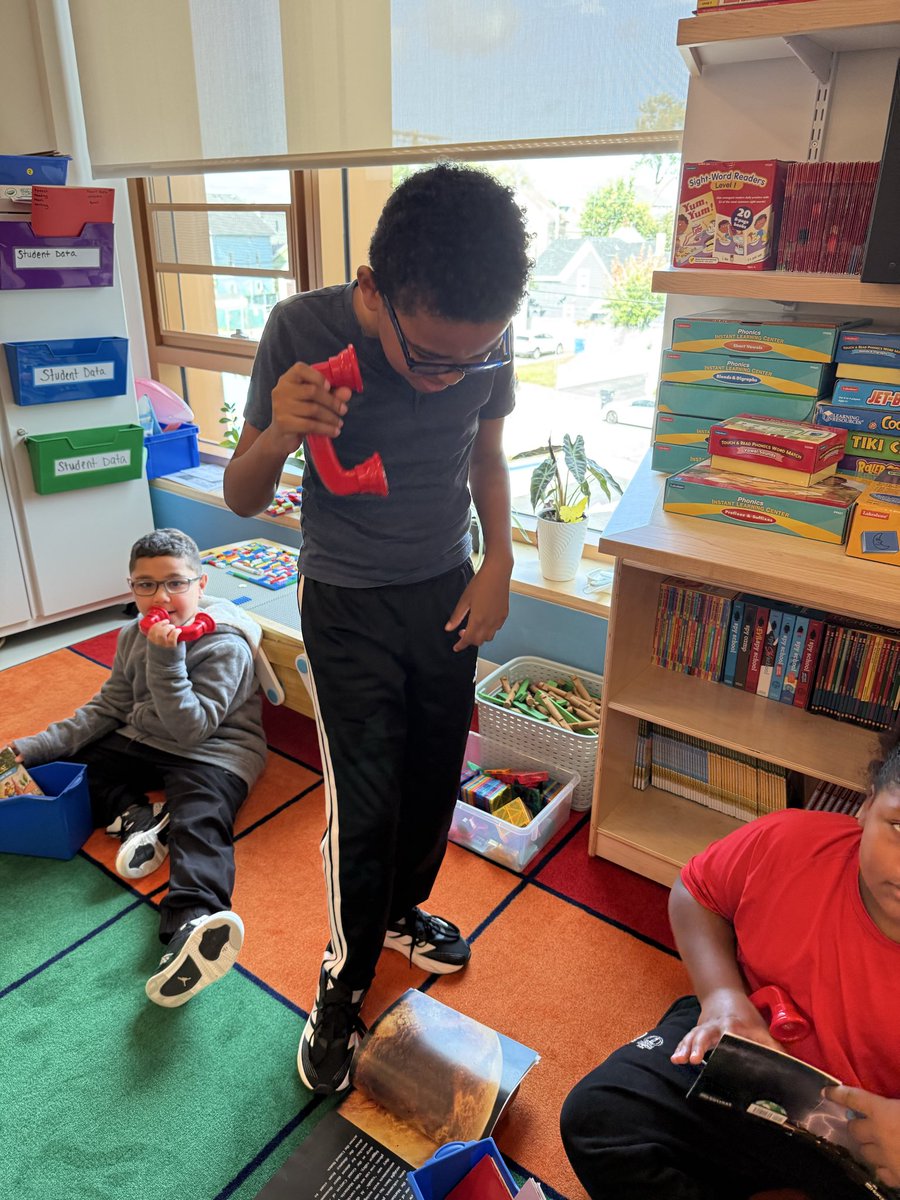 staceycaldarone's tweet photo. Using the Hear Myself Sound Phone from @LakeshoreLM during their silent reading time @PSDRI_Schools #selfcontained #pawtucket https://t.co/NLRZa5Z8XH