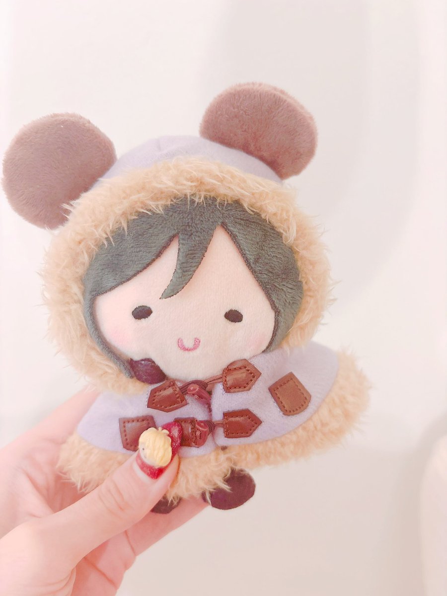 heavenly609's tweet photo. 発売前から狙ってたけど発売日には行けなかったからまだあるか不安だったけどとりあえずディズニーストアにしごおわ後行ってみたら買えた！
んまちょっとキツそうだけど可愛い☺️💖 https://t.co/J1W0hMGtMD
