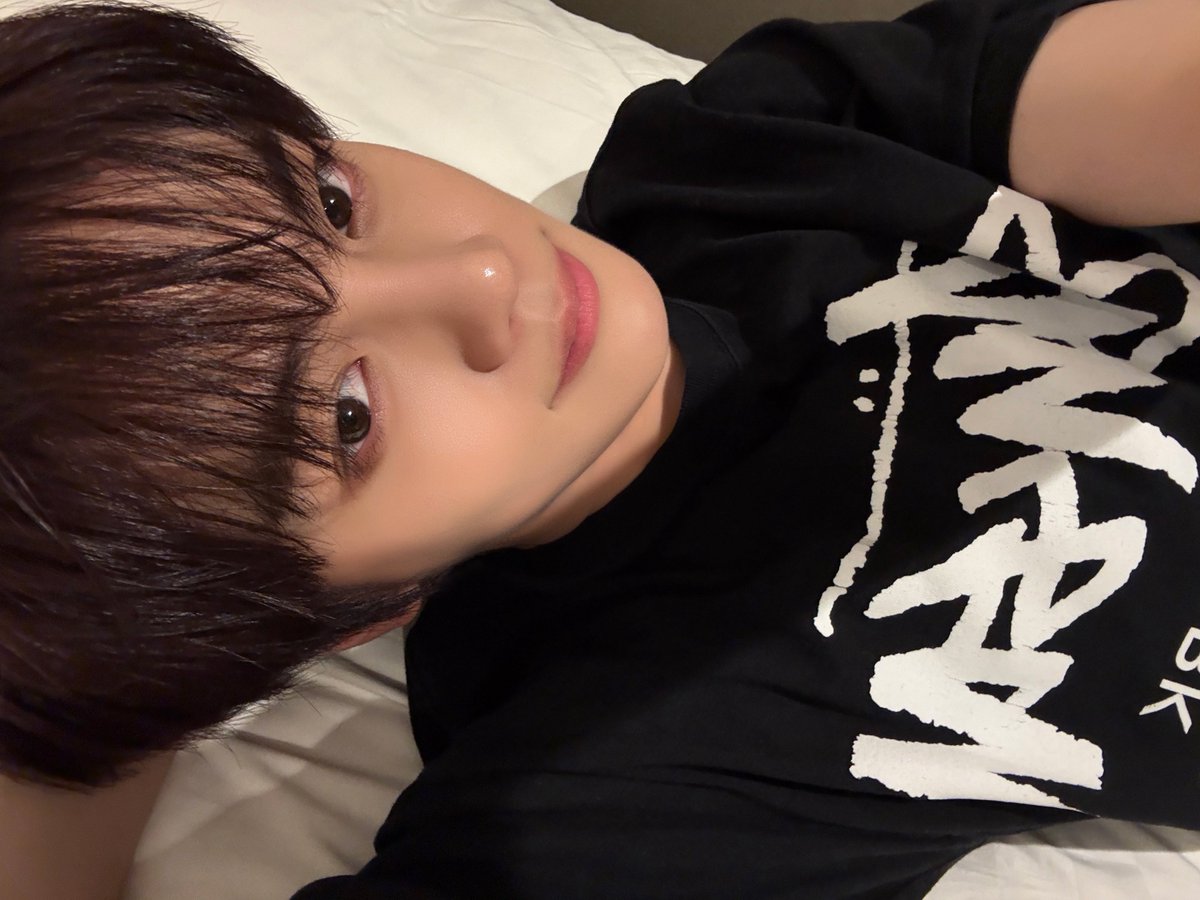AND2BLE's tweet photo. 좋은 밤🌝

#AND2BLE #앤더블 
#KIMGYUVIN #김규빈 https://t.co/348MV6nlX1