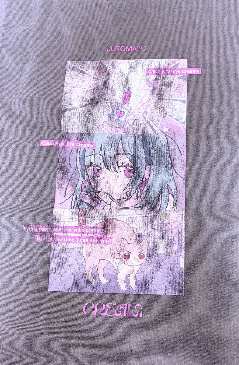 s1maenaga's tweet photo. 明日はクリームで会いに行けますかのTシャツに黒のズボンで行きます！上に何羽織るかはまだ未定です…
それと今回買ったずとまよのバッグを持っていきます😊
髪色がグレージュで髪型はマッシュ系です！
自分から話しかけるの苦手な方なので見かけたら声掛けてくださると助かります🙇‍♂️ https://t.co/MdNUfQpvvf