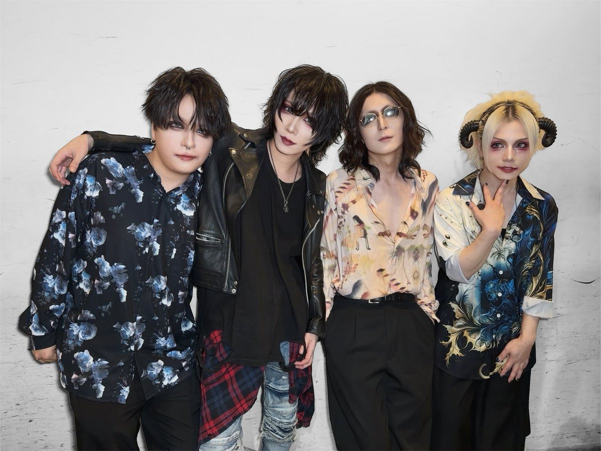 ORSEAS_GoH's tweet photo. 2026.10.8高田馬場CLUB PHASE
黄色い猿と羊
1.BURN / THE YELLOW MONKEY
2.イエローガール / メリー
3.ジャパニーズモダニスト / メリー
4.JAM / THE YELLOW MONKEY https://t.co/MlQSqif2yn