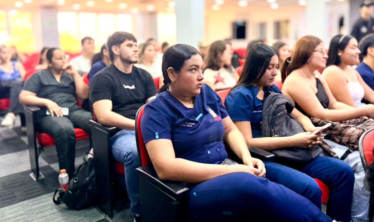 GobMeta's tweet photo. 🎓 ¡Más de 50 jóvenes de la @UnimetaOficial capacitados por el GOA-Meta!

Aprendieron a identificar licor de contrabando y cigarrillos ilegales, fortaleciendo la prevención y la cultura de la legalidad. 🤝

¡La legalidad nos une, el contrabando nos afecta! https://t.co/Yp836n0eBx