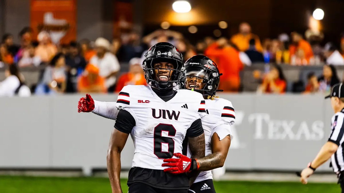 Abdoul15kk's tweet photo. All praise to the most high to receive my 4th D1 offer from @UIWFootball #AGTG @CoachMabry96 @RylandWidener99 @CoachYancy_ @Ricoknowstiktok #Allahumabarik #AGTA #EDGE https://t.co/Un5UXqQpsW