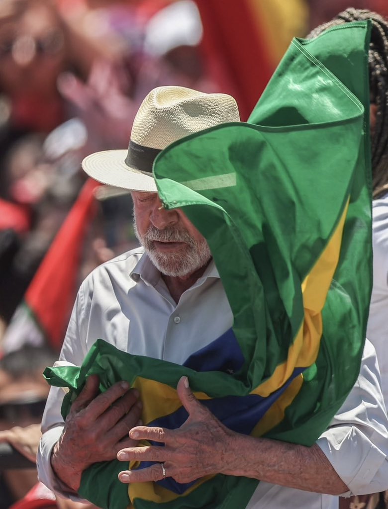 fabianalr_'s tweet photo. Simplesmente Gabriela Biló. 

Lula em Ceilândia, 2026. https://t.co/naYlEXDuTz