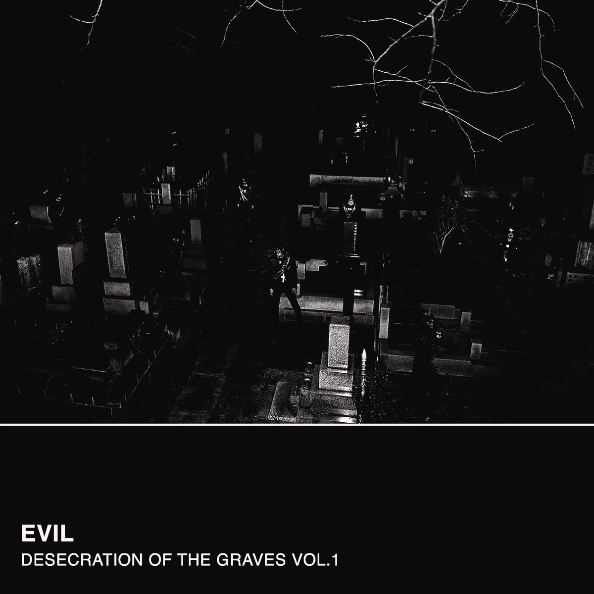 eviljapan's tweet photo. 初の札幌です。是非ともお越しください。

明日のライブより、オフィシャルブートレグ「Desecration Of The Graves Vol. 1」をリリース致します。
2026年のライブ音源16曲、リハ音源5曲の計21曲収録。自主制作CDR。1000円です。 https://t.co/0dWQfc09OA