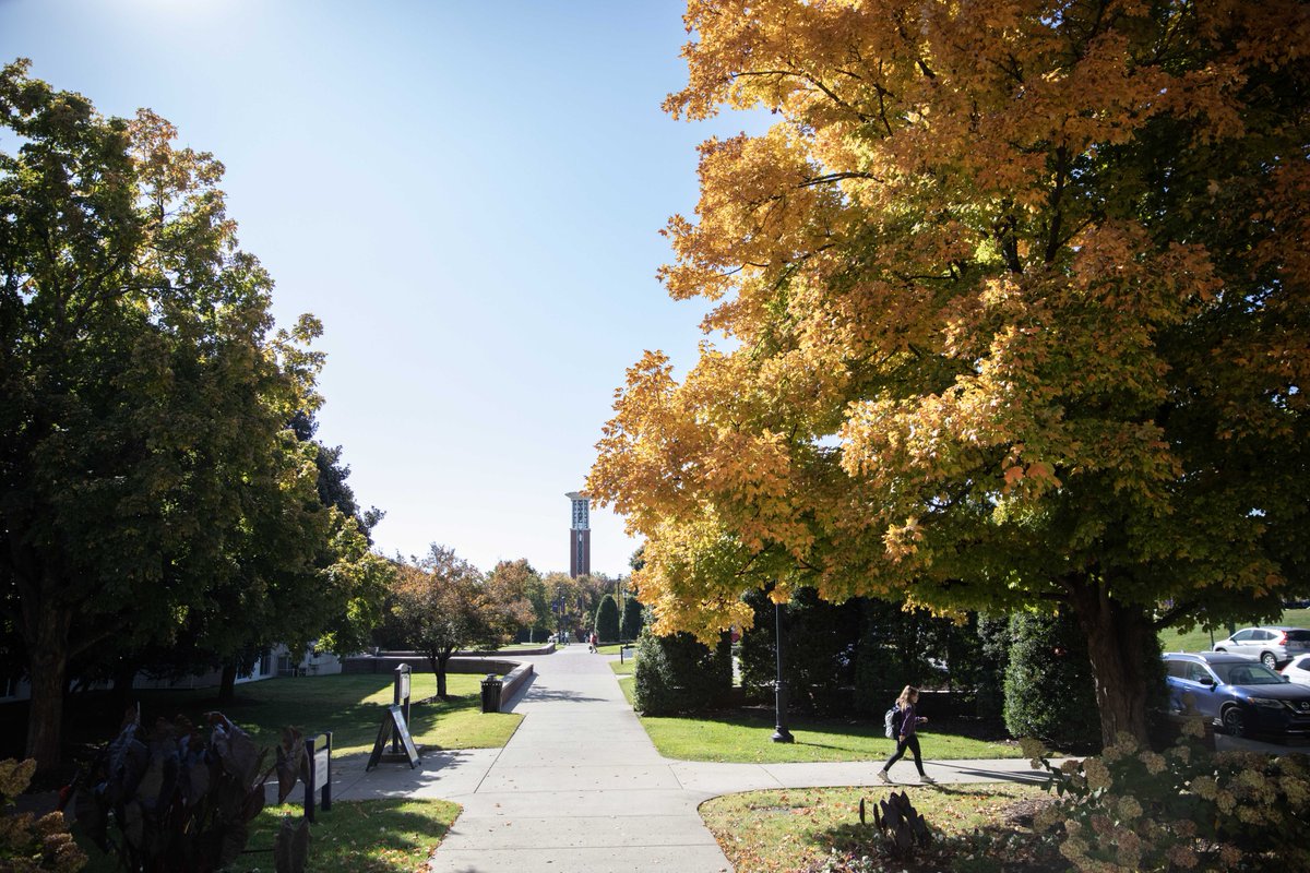 lipscomb's tweet photo. How your email finds us: 🍂☕🧣🎃 Happy Fall Break, Bisons! https://t.co/LbBUFz4Al4
