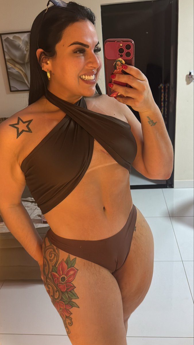 AnyLeitebibi's tweet photo. Será que eu passei da idade de ficar me exibindo? https://t.co/G3m80o4XW7