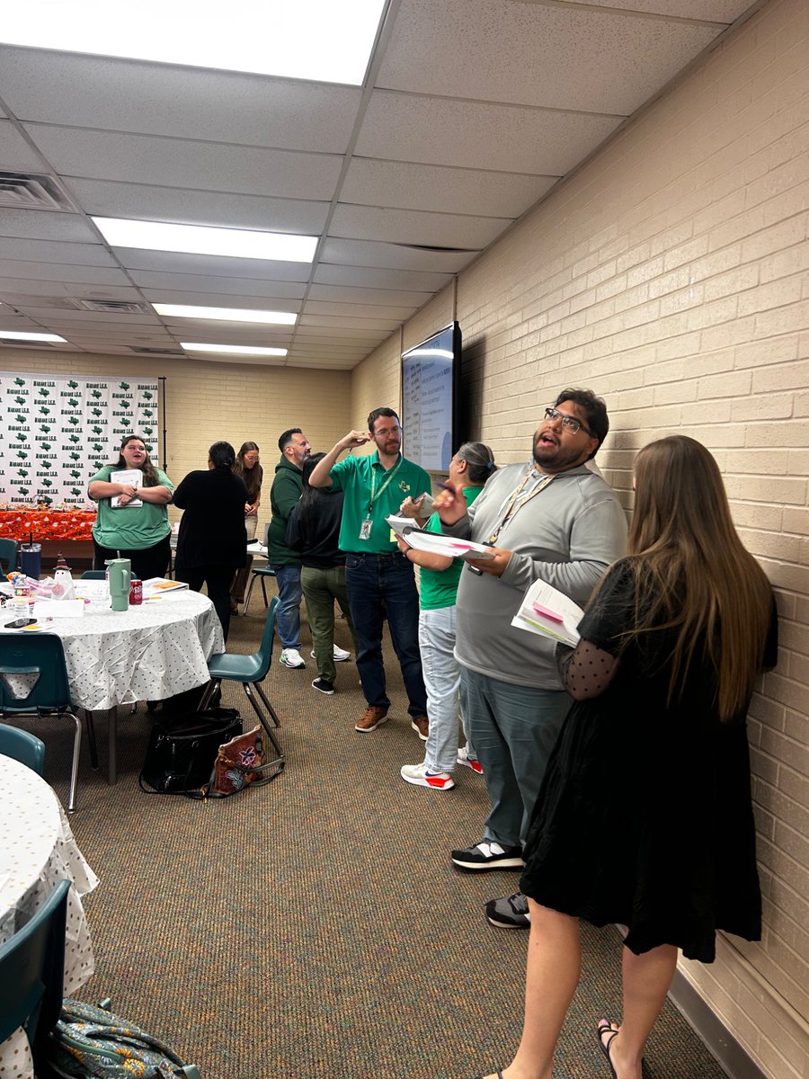 keli_soliz's tweet photo. Celebrating the amazing new teachers of Mabank ISD! They are some of the most professional, dedicated, and caring educators I know. ❤️ What a great day of @lead4ward  learning together to help make this school year an amazing journey! #newteachers #newteachersupport https://t.co/mkrIfiY8Xy