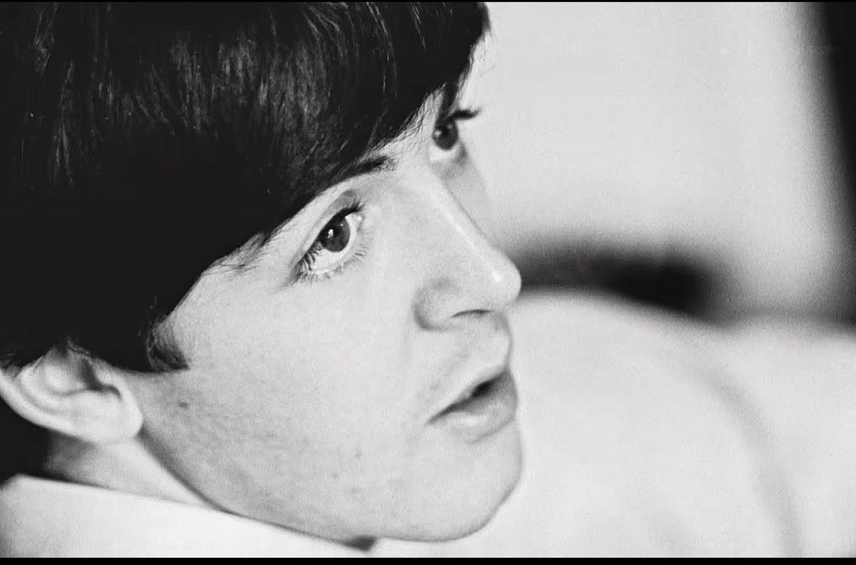 stairwaytomacca's tweet photo. that closeup shot of just his face pisses me off https://t.co/lQKf6lqeeq
