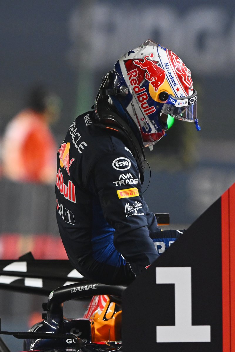 F1's tweet photo. Nice job, Max 👍

#F1Sprint #SingaporeGP https://t.co/4iMX2hUpOf