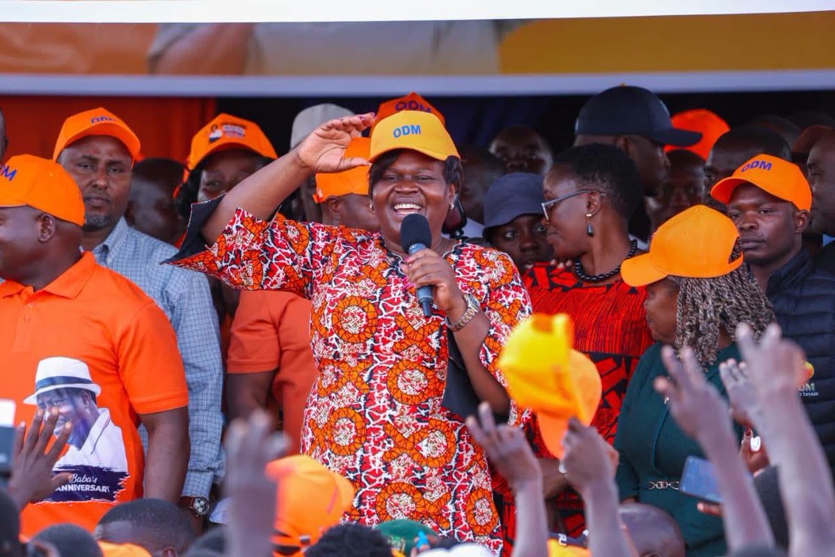 gladyswanga's tweet photo. We were in Kakamega, a region that supported and celebrated Baba throughout his political life. Thank you, Wa-ingo, for coming out in such large numbers and reaffirming your commitment to ODM! His legacy lives on. #MweziWaBaba https://t.co/pyuNQ2dr7C