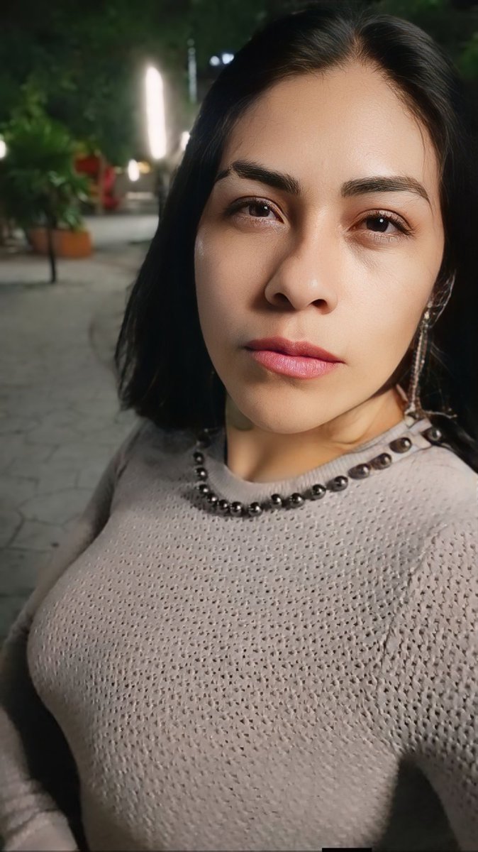 Elizabethmroy's tweet photo. Hola a todos, soy nueva en este ambiente liberal del sexo, tengo 40 años y me considero una milf hotwife muy caliente, espero ser de su agrado y me disfruten https://t.co/ArAAFIPTsV